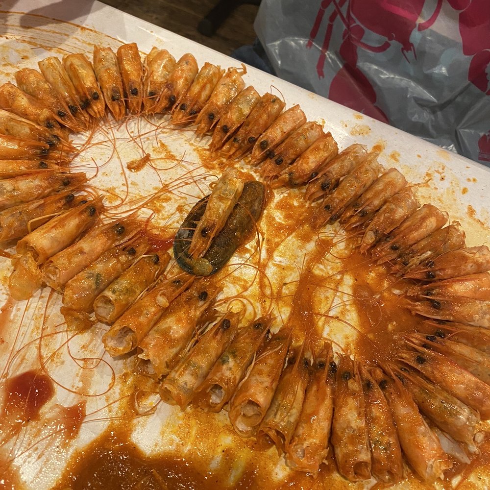 3 lbs of shrimp and that's what's left of most of them. My son put them in a circle and the one in the middle is on a boat lol 3 lbs of shrimp and that's what's left of most of them. My son put them in a circle and the one in the middle is on a boat lol