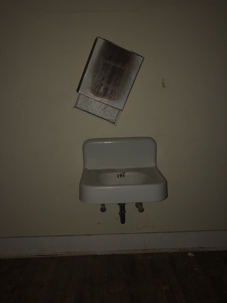 HAUNTED MANSIONS OF ALBION Updated September 2024 27 Photos 437 E