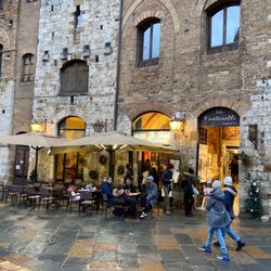 LE Torri - Outside