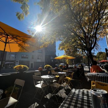 Forma Pasta Factory - Outside seating - Pasta Shops Near Me - Brooklyn, New York