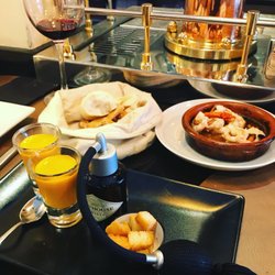 Madridaje - Garlic prawns. Ahhhhhh