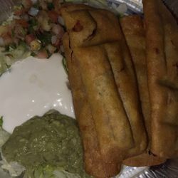 La Cabaña - Taquitos Mexicanos