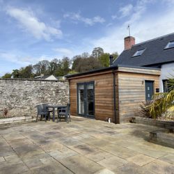 The Glenmoriston Hotel - Self-Catering 2-Bedroom Apartment #3 Entrance