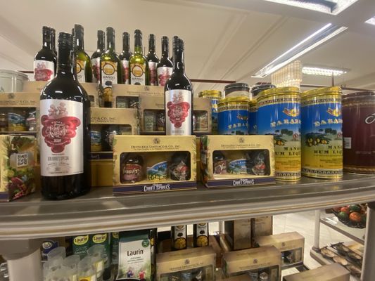 Balikbayan Handicrafts by null