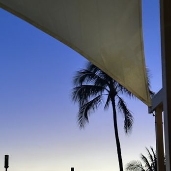 Deck. - Gorgeous views and vibes! - Hawaiian Near Me - Honolulu, Hawaii Deck. - Gorgeous views and vibes! - Hawaiian Near Me - Honolulu, Hawaii