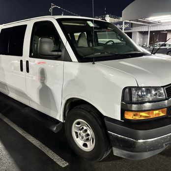 Avis Rent A Car - Old school 12 passenger van that was very outdated! - Car Rental Near Me - Houston, Texas Avis Rent A Car - Old school 12 passenger van that was very outdated! - Car Rental Near Me - Houston, Texas