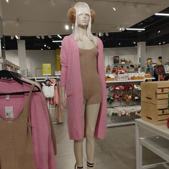 H&M - Fashion Near Me - Yonkers, New York
