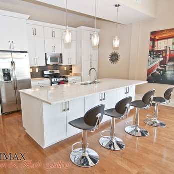 MiniMax Kitchen & Bath - a kitchen island with stools - Interior Design Near Me - Bartlett, Tennessee MiniMax Kitchen & Bath - a kitchen island with stools - Interior Design Near Me - Bartlett, Tennessee