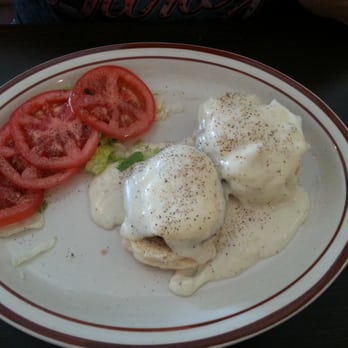 Patty's Cafe La Mesa - Country benedict with tomato slices. - American Near Me - La Mesa, California