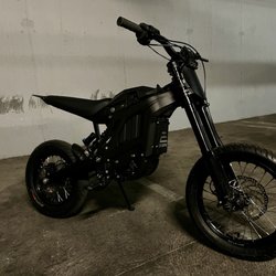 WheelZen Rides - E-Ride Pro Mini with super moto wheels looking sexy!