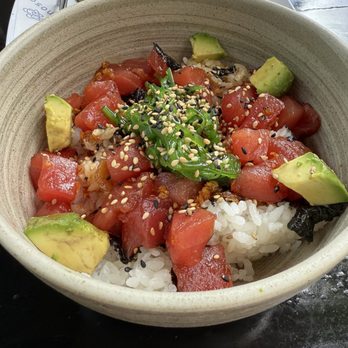 Momosan Waikiki - Tuna Poke Donb - Ramen Near Me - Honolulu, Hawaii