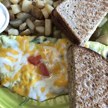 Citrus Diner - Farmers omelet with potatoes and wheat toast - Breakfast & Brunch Near Me - Westmont, Illinois