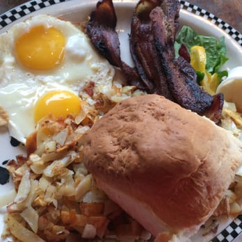 Black Bear Diner Milpitas - Thick-cut Smoked Bacon & Eggs - Diners Near Me - Milpitas, California