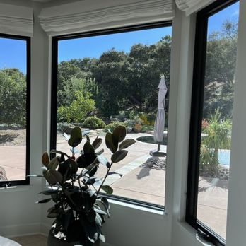 Sud & Squeegee Window & Solar Cleaning - Kitchenette window - Window Washing Near Me
