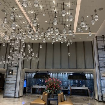Sheraton - Receptionist area for check in - Hotels Near Me - San Gabriel, California