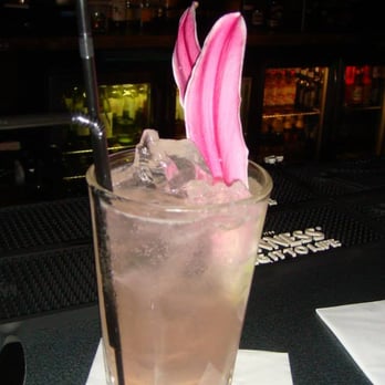 The Rose - The Rose & Elderflower Collins - Pubs Near Me - London, XGL