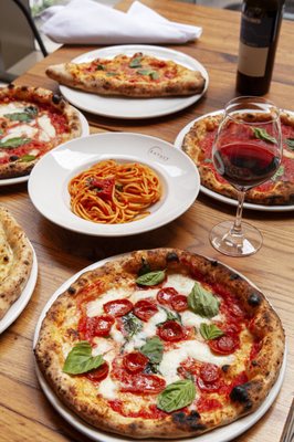 La Pizza & La Pasta by null