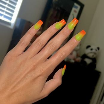 Nail Palace - ombré acrylic coffin set - Nail Salons Near Me - Temecula, California