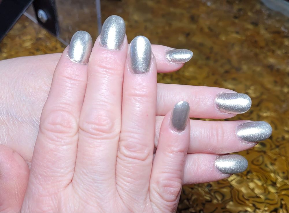 Tammy's Nail Salon Logo