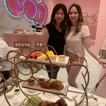 Hello Kitty Cafe - Bow room and afternoon tea set - Cafes Near Me - Irvine, California