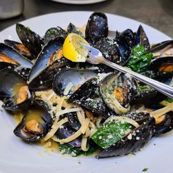 The Italian Cousin - PEI Mussels and Linguini