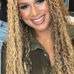 Kande African Hair Braiding - Medium knotless boho braids 613/27/4