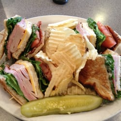 Country Kettle - Club Sandwhich