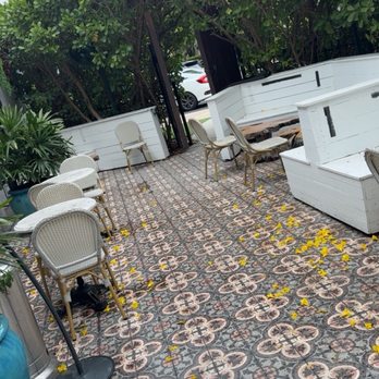 The Wilder - Outside - Bars Near Me - Fort Lauderdale, Florida