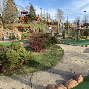 Congo River Miniature Golf - Mini Golf Near Me - Hoffman Estates, Illinois
