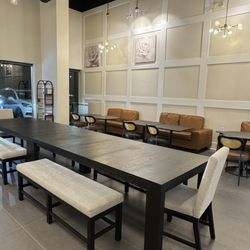 Rose Tea House - Seating area