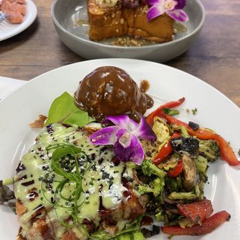 Guieb Cafe - Açaí French toast  & ahi with wasabi w/Unami sauce - New American Near Me - Aiea, Hawaii
