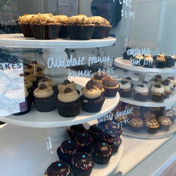 Cupcakin' Bake Shop - Bakeries Near Me - Berkeley, California