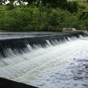 Blackstone River Bikeway - Waterfall near School Street in Lincoln - Parks Near Me