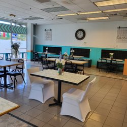 Tito & Teresa Restaurant - Adentro del lugar