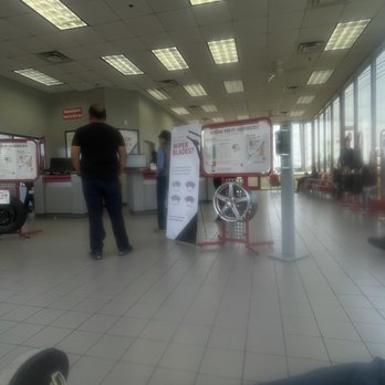Discount Tire - Plenty of room in the showroom / waiting area - Tires Near Me - Austin, Texas