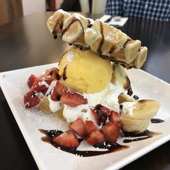 Icy Melon - Waffle w/Mango Ice Cream & Fruit - Desserts Near Me - Edison, New Jersey