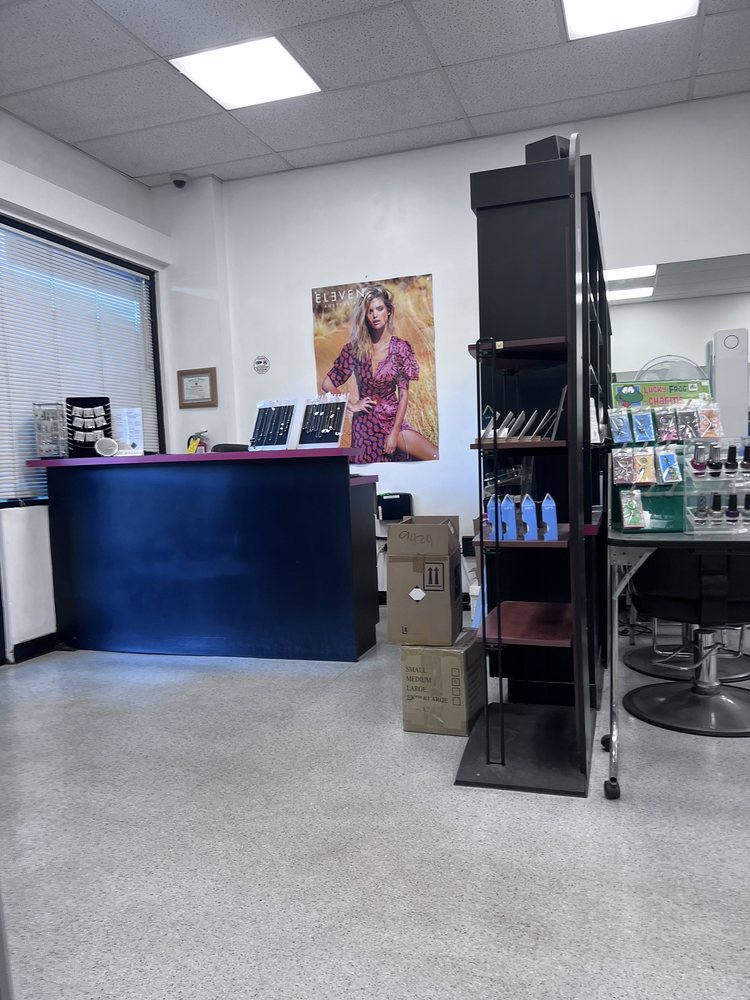 HEAD ARTS Updated September 2024 14 Photos & 13 Reviews 99080