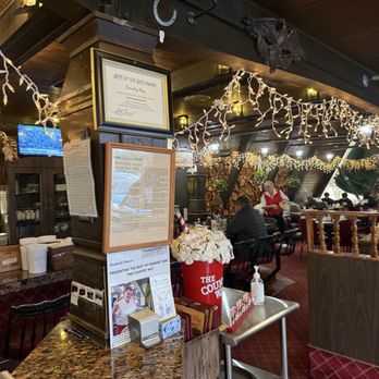 Country Way - Inside - American Near Me - Fremont, California Country Way - Inside - American Near Me - Fremont, California