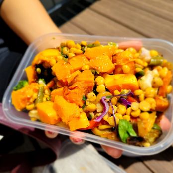 49 Cafe - Salad - Modern European Near Me - London, XGL