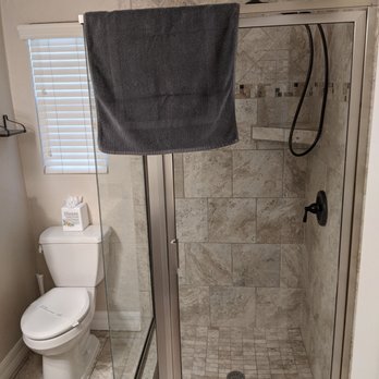 The Capri At Siesta - Shower - Hotels Near Me - Sarasota, Florida The Capri At Siesta - Shower - Hotels Near Me - Sarasota, Florida