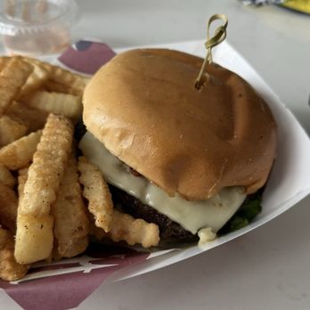 Turntable - Burger - Burgers Near Me - Tampa, Florida Turntable - Burger - Burgers Near Me - Tampa, Florida