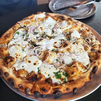 Strange Beast - Doug's Delicious White Pie! - Pizza Near Me - Miami, Florida