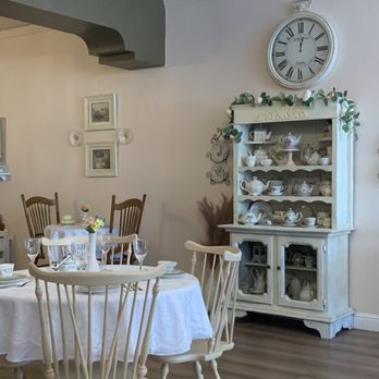 Chantilly Tea Room - Decor - Tea Rooms Near Me - Fresno, California