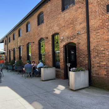 Long Live Beerworks - Breweries Near Me - Providence, Rhode Island
