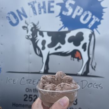 On The Spot Creamery - Chocolate ice cream - Hot Dogs Near Me On The Spot Creamery - Chocolate ice cream - Hot Dogs Near Me