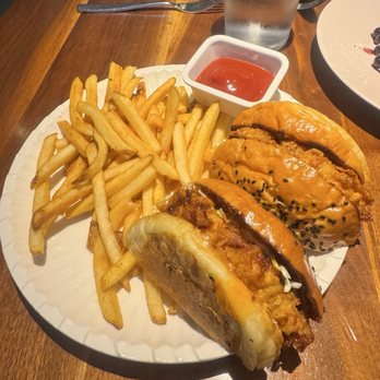 Unconventional Diner - Fried Chicken Sandwich & Fries - Breakfast & Brunch Near Me - Washington, DC, District of Columbia