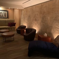 Oasis Wellness Centre & Spa - Massage waiting area
