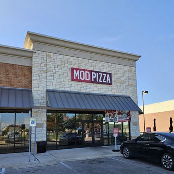 MOD Pizza - the front of the restaurant - Fast Food Near Me - Cedar Park, Texas MOD Pizza - the front of the restaurant - Fast Food Near Me - Cedar Park, Texas