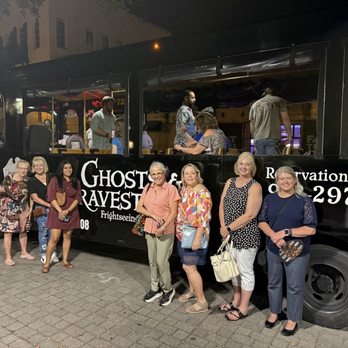 Ghosts & Gravestones - Historical Tours Near Me - Savannah, Georgia