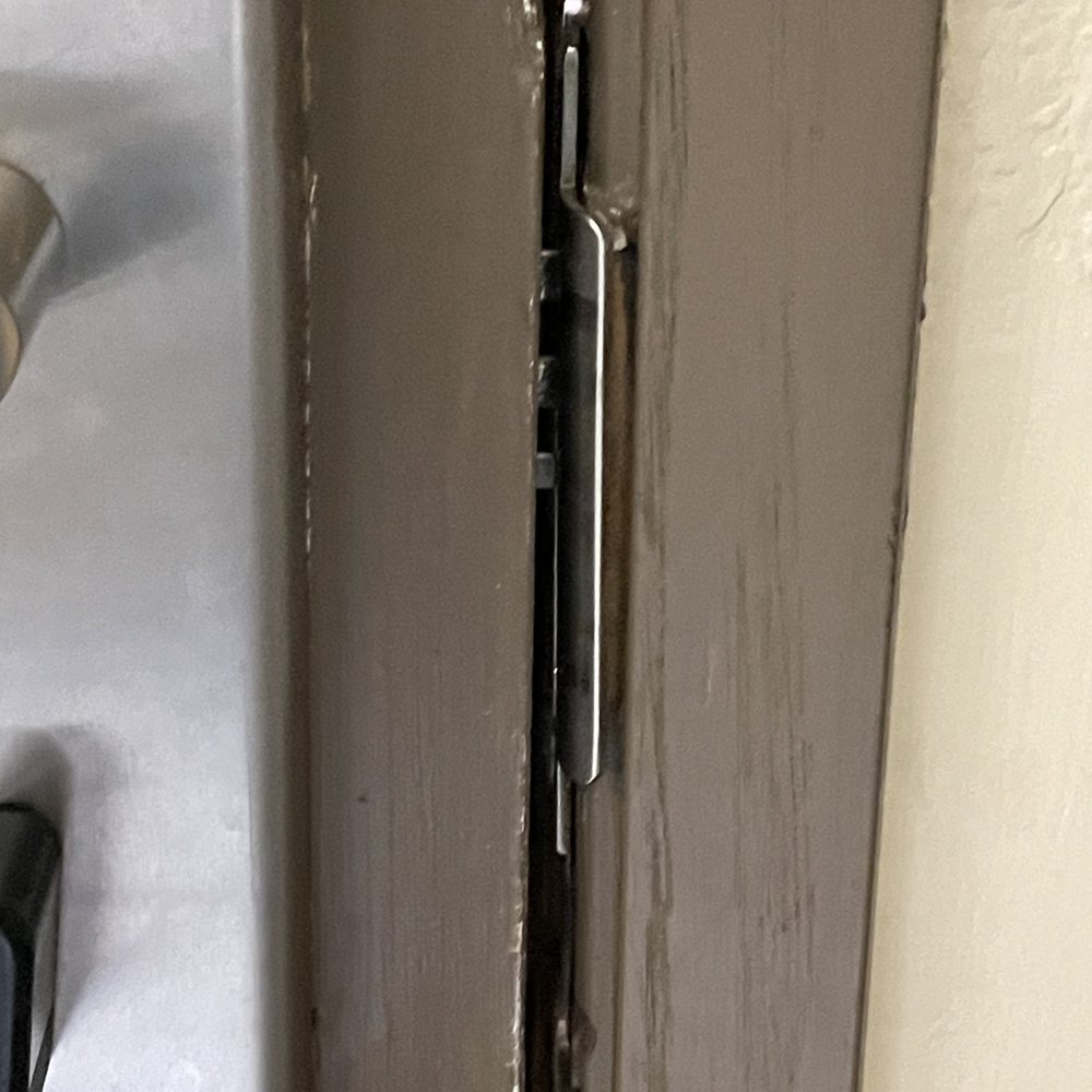 Best Western Desert Oasis - The jamb is so mangled that the deadbolt couldn't be used. - Hotels Near Me - Ehrenberg, Arizona Best Western Desert Oasis - The jamb is so mangled that the deadbolt couldn't be used. - Hotels Near Me - Ehrenberg, Arizona